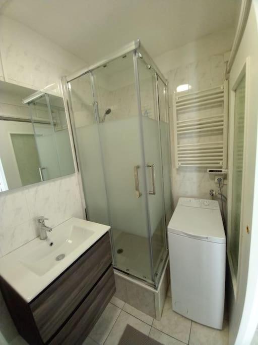 Appart 2/4 Pers Proche Centre Avec Balcon, Parking Нарбонна Экстерьер фото